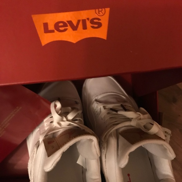 Rare special limited edition Jordan 4s - Picture 4 of 8